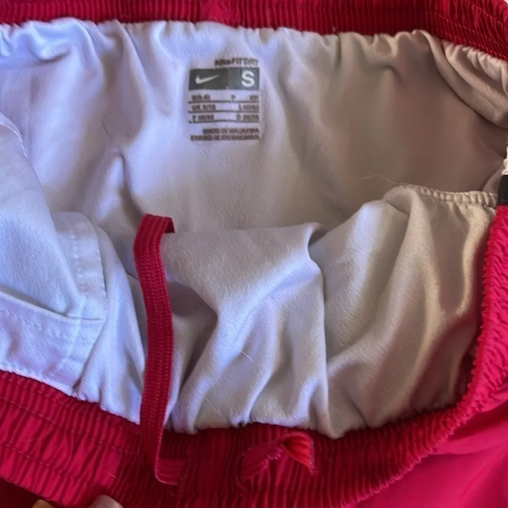 Nike Dri Fit Women’s Running Shorts Livestrong Small Red